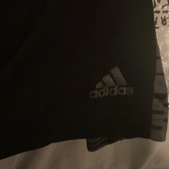 Black Addidas men’s medium shorts - Picture 4 of 6